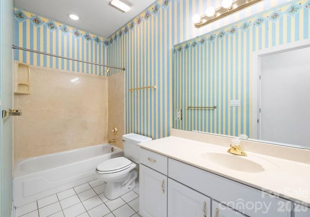 8348 Highland Glen Drive, Charlotte, NC 28269