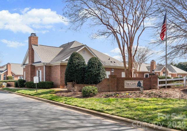 8348 Highland Glen Drive, Charlotte, NC 28269
