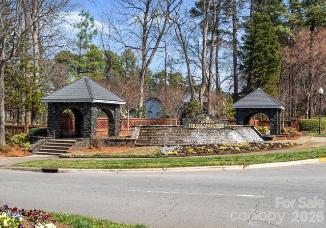 8348 Highland Glen Drive, Charlotte, NC 28269