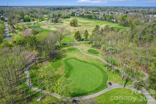 8348 Highland Glen Drive, Charlotte, NC 28269