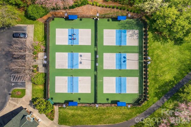 8348 Highland Glen Drive, Charlotte, NC 28269