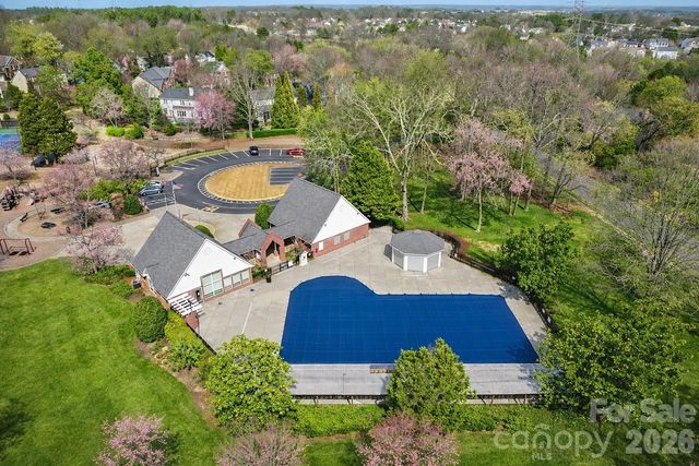 8348 Highland Glen Drive, Charlotte, NC 28269