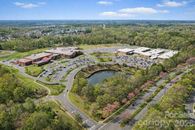 8348 Highland Glen Drive, Charlotte, NC 28269