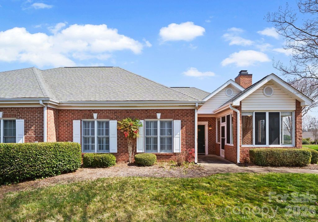 8348 Highland Glen Drive, Charlotte, NC 28269
