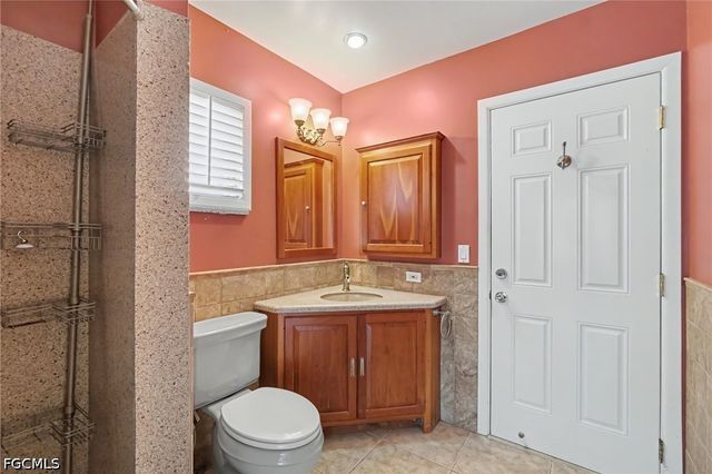 2456 Sycamore ST, St James City, FL 33956