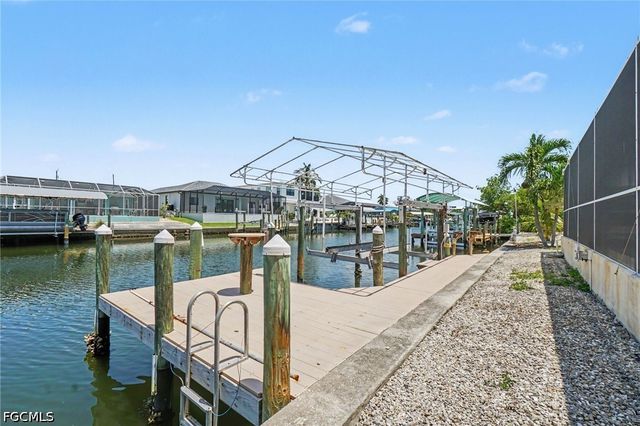 2456 Sycamore ST, St James City, FL 33956