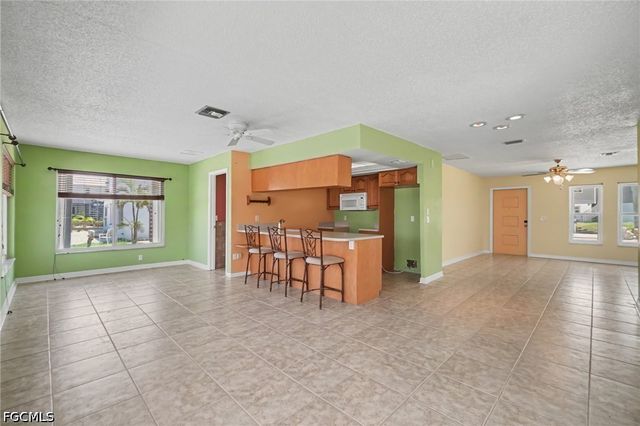 2456 Sycamore ST, St James City, FL 33956