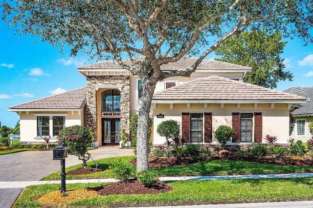 9105 Equus Circle, Boynton Beach, FL 33472