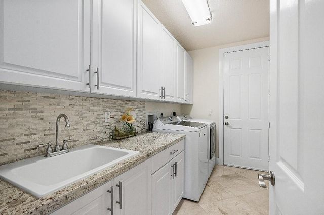 9105 Equus Circle, Boynton Beach, FL 33472