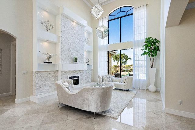 9105 Equus Circle, Boynton Beach, FL 33472