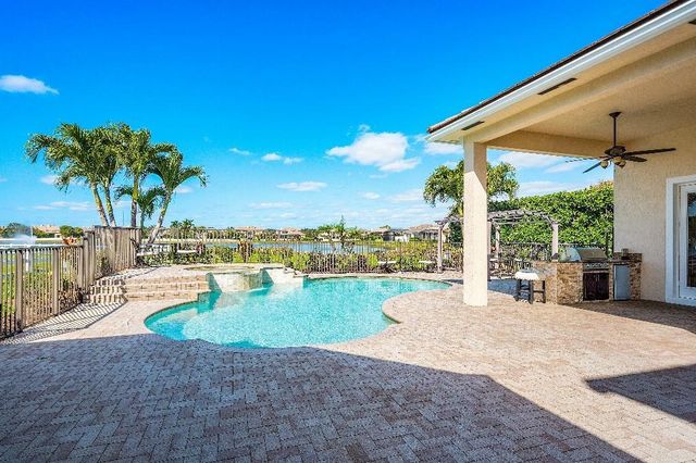 9105 Equus Circle, Boynton Beach, FL 33472
