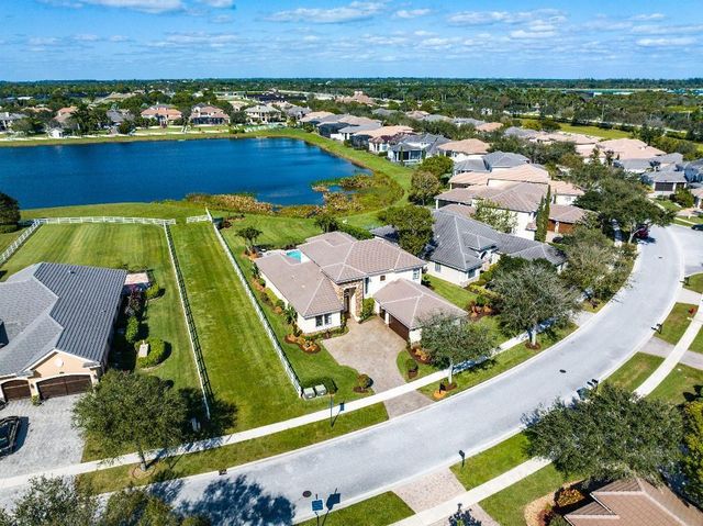 9105 Equus Circle, Boynton Beach, FL 33472