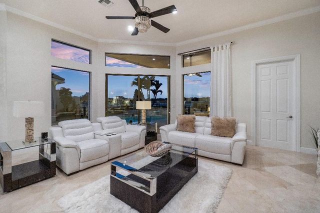9105 Equus Circle, Boynton Beach, FL 33472