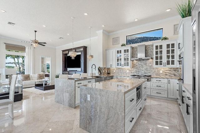 9105 Equus Circle, Boynton Beach, FL 33472