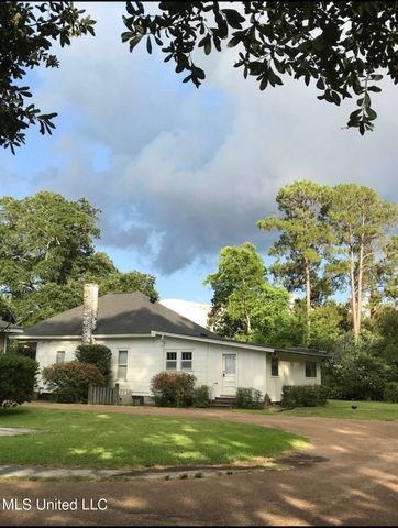 100 Linden Street, Vidalia, LA 71373