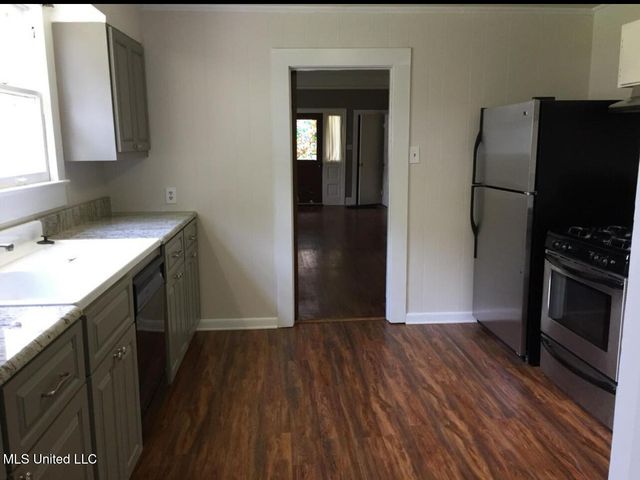 100 Linden Street, Vidalia, LA 71373