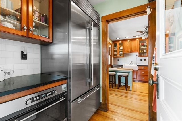 14A Linden Place, Brookline, MA 02445