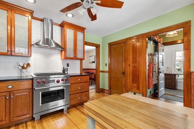 14A Linden Place, Brookline, MA 02445