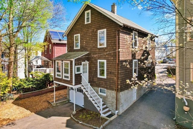 14A Linden Place, Brookline, MA 02445