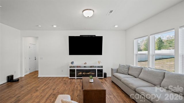 193 Wheatfield Drive, Statesville, NC 28677