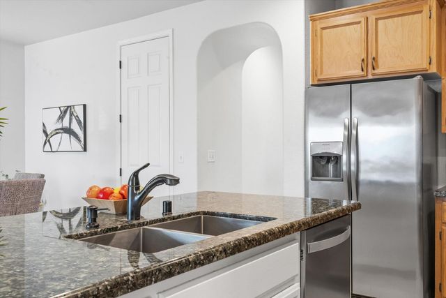 1213 Secret Lake Trl, Plumas Lake, CA 95961