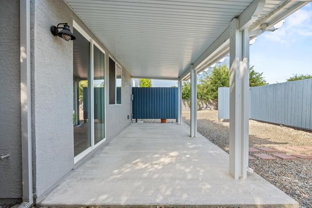 1213 Secret Lake Trl, Plumas Lake, CA 95961