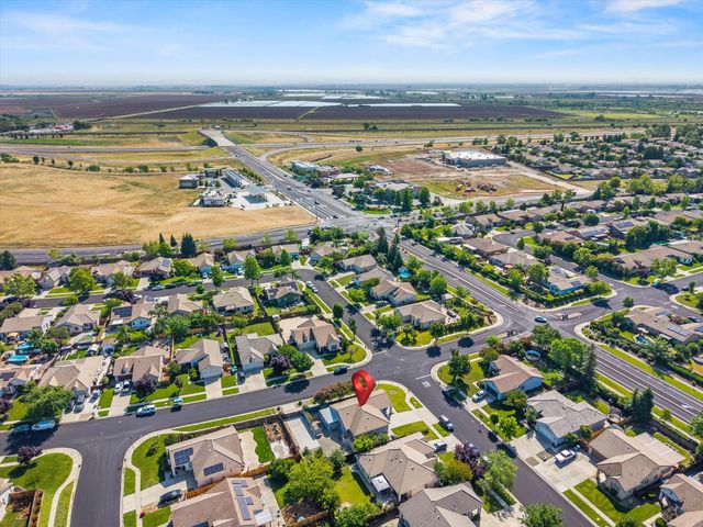 1213 Secret Lake Trl, Plumas Lake, CA 95961