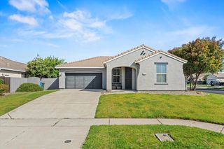 1213 Secret Lake Trl, Plumas Lake, CA 95961