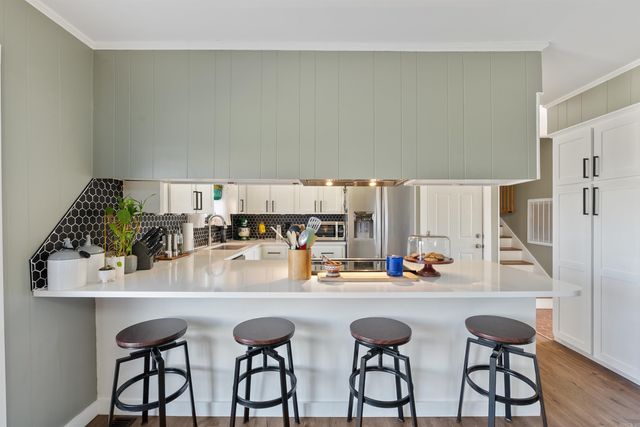 8 Walnut Valley Drive, Little Rock, AR 72211