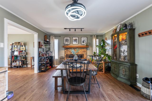 8 Walnut Valley Drive, Little Rock, AR 72211