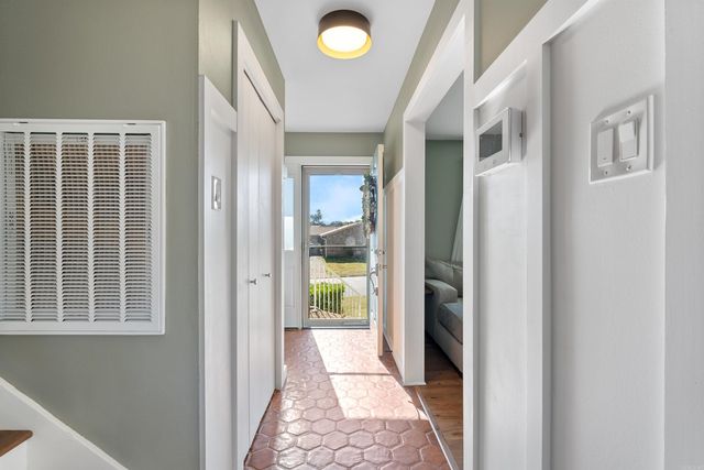 8 Walnut Valley Drive, Little Rock, AR 72211