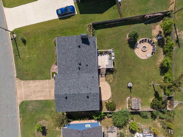 8 Walnut Valley Drive, Little Rock, AR 72211