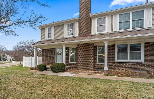 21392 E Glen Haven Circle, Northville, MI 48167