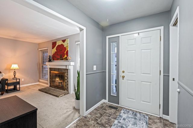 21392 E Glen Haven Circle, Northville, MI 48167