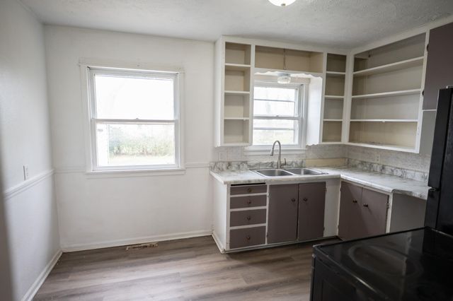 307 W Mcgee Street, Springfield, MO 65807