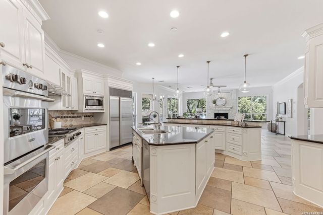 24814 Jordans Way, San Antonio, TX 78260