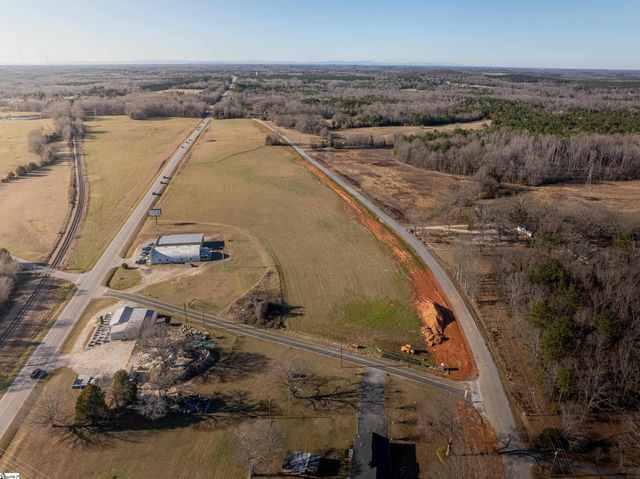 02 Sc 14 Highway, Laurens, SC 29360