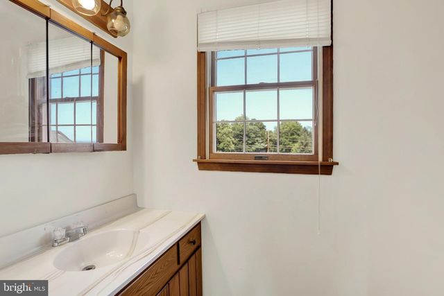 235 RIDGE HILL, Mechanicsburg, PA 17050
