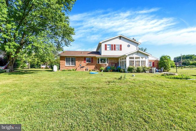 235 RIDGE HILL, Mechanicsburg, PA 17050
