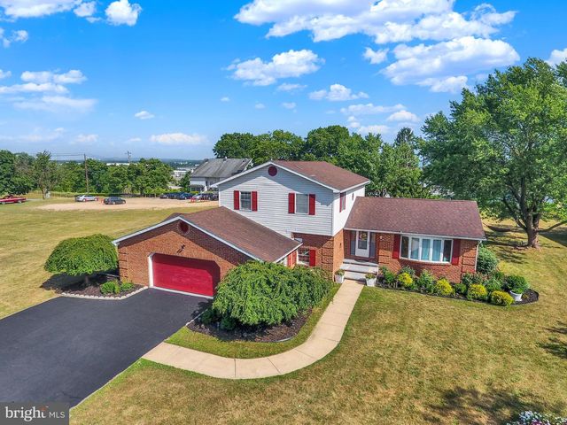 235 RIDGE HILL, Mechanicsburg, PA 17050