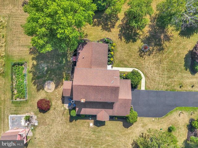 235 RIDGE HILL, Mechanicsburg, PA 17050