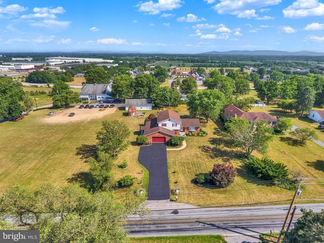 235 RIDGE HILL, Mechanicsburg, PA 17050