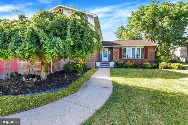 235 RIDGE HILL, Mechanicsburg, PA 17050