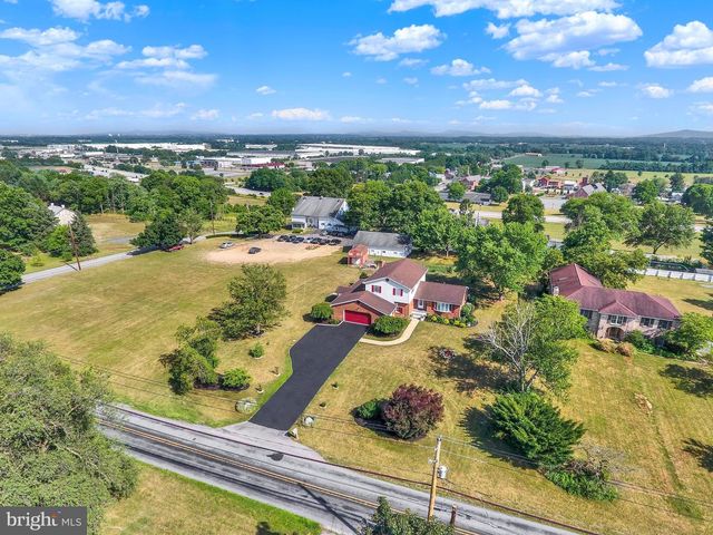 235 RIDGE HILL, Mechanicsburg, PA 17050