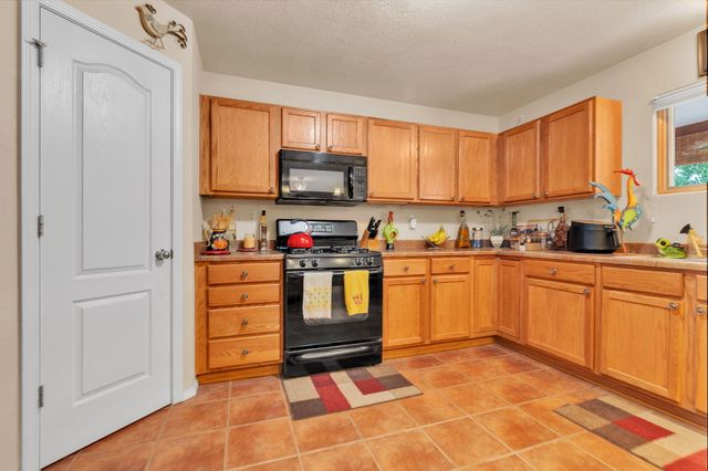 1449 Wilkes Way SE, Rio Rancho, NM 87124