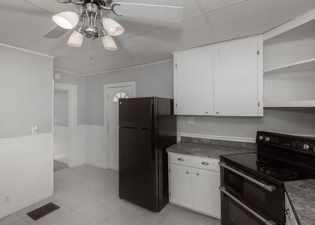 3223 9TH Avenue, Rock Island, IL 61201