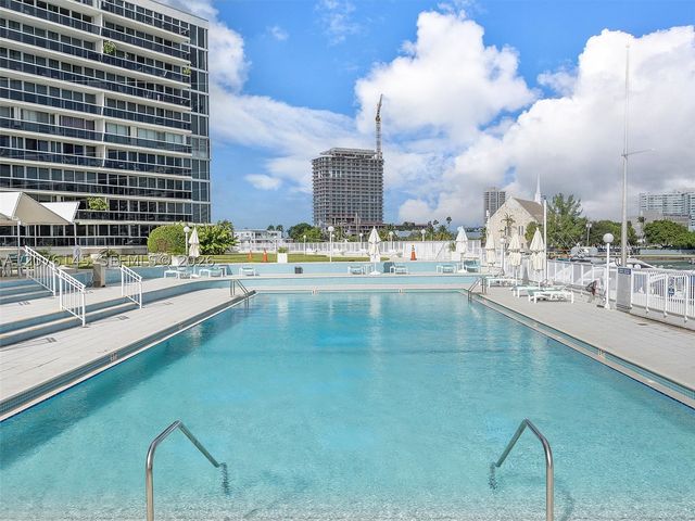 900 SW Bay Dr 617 & DS31, Miami Beach, FL 33141
