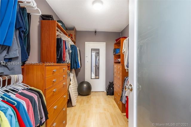 900 SW Bay Dr 617 & DS31, Miami Beach, FL 33141