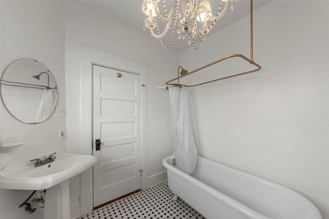 4615 Gaston Avenue, Dallas, TX 75246