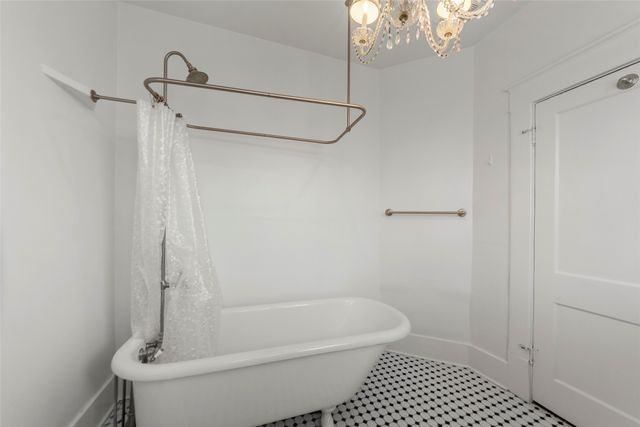 4615 Gaston Avenue, Dallas, TX 75246